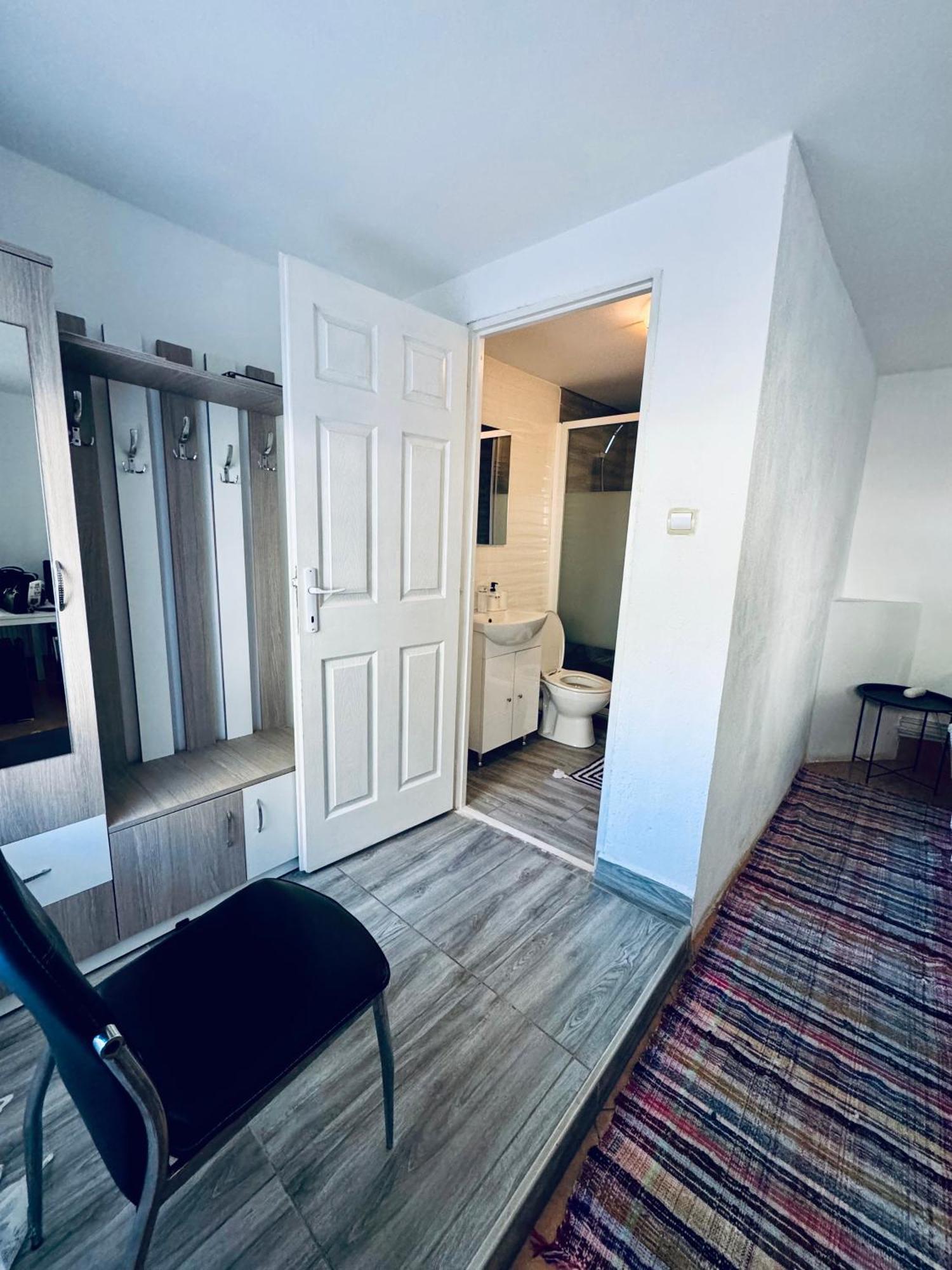 Acasa In Bicaz-Chei - Camere De Inchiriat Cheile Bicazului מראה חיצוני תמונה